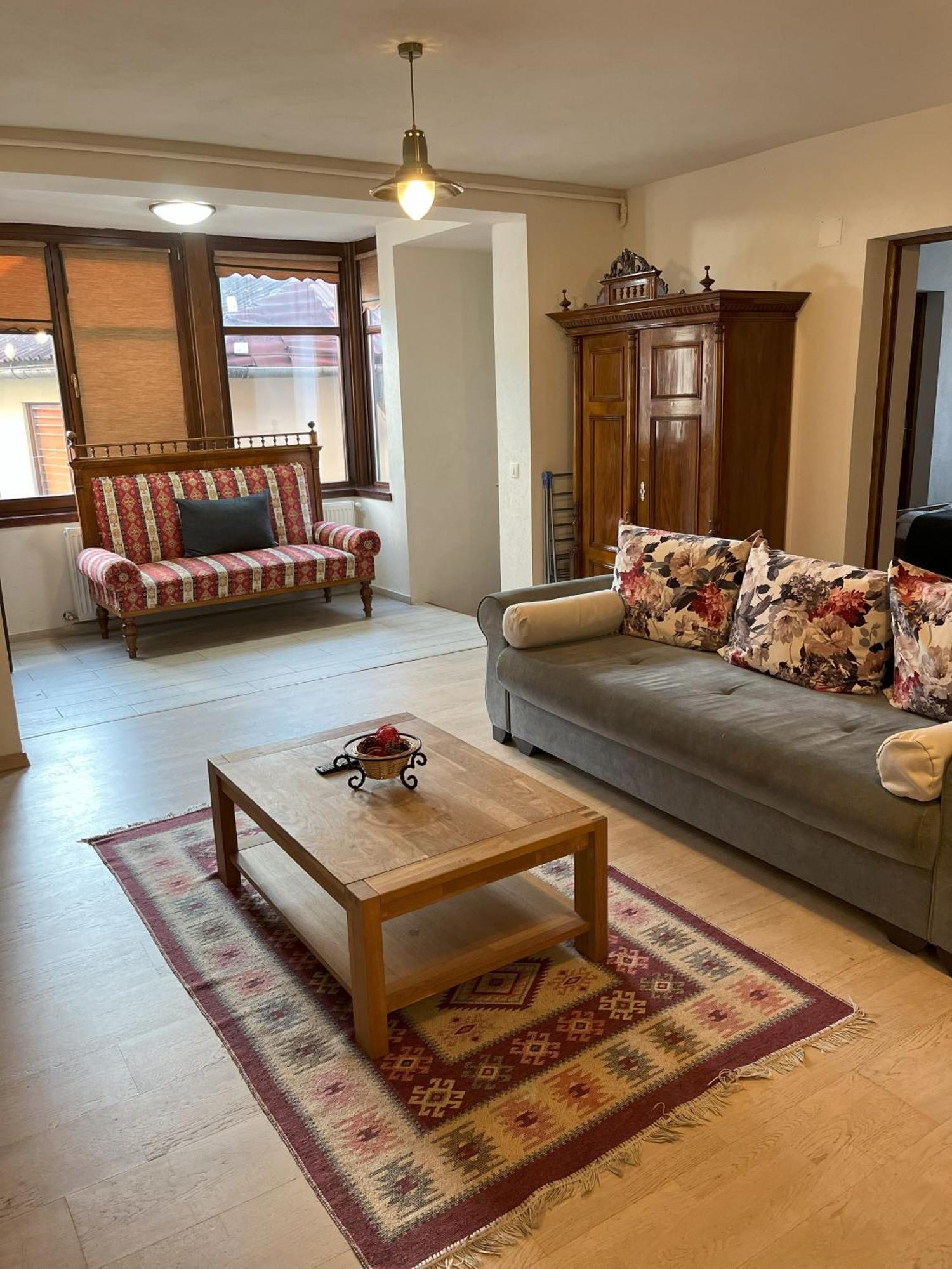Cozy Apartment Брашов Екстер'єр фото